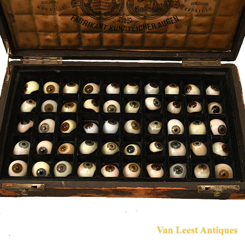 Hand blown prosthetic glass eyes 1900 - Antique Collectible