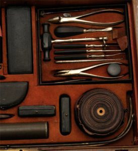 'Mathieu' surgical set - Van Leest Antiques