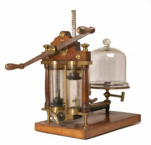 Two cylinder vacuum pomp - Van Leest Antiques - The best antiques in