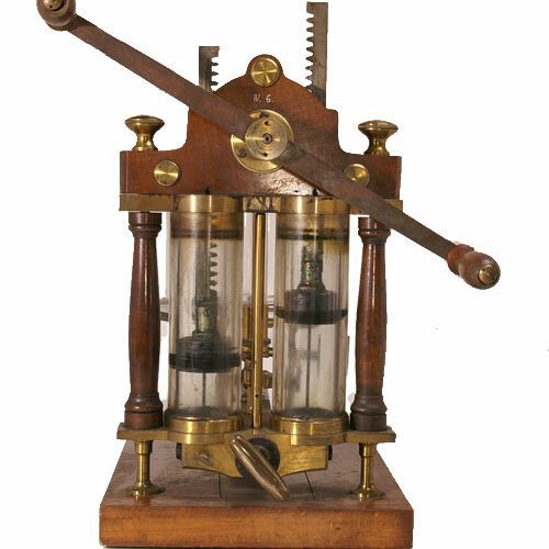 Two cylinder vacuum pomp - Van Leest Antiques - The best antiques in