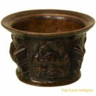 Detail of Mortar Bronze with pestle - van Leest Antiques