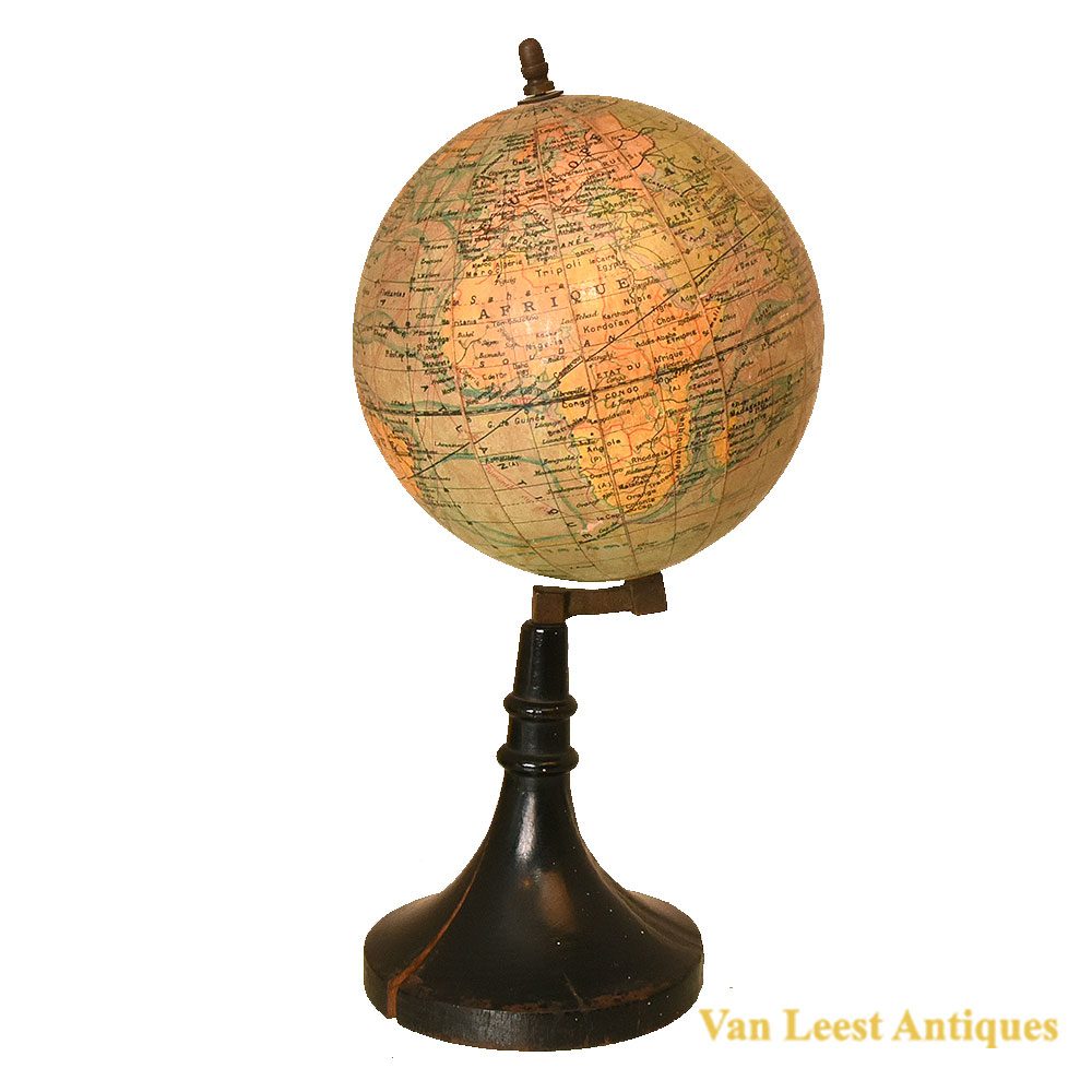 Globe Terrestre Miniature sur Socle en Bois, Pays-Bas, 1900s