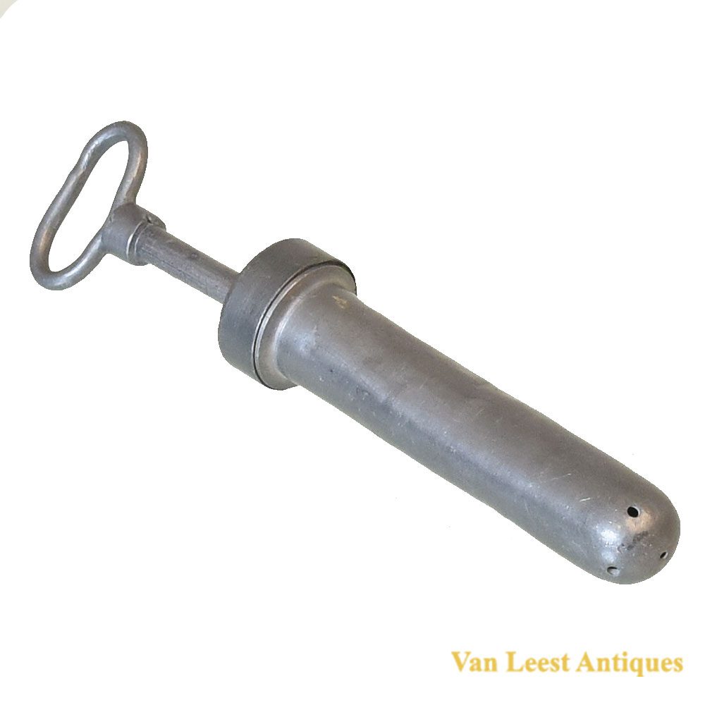 441204c-4 Pewter vaginal syringe c 1730-1830 - Van Leest Antiques