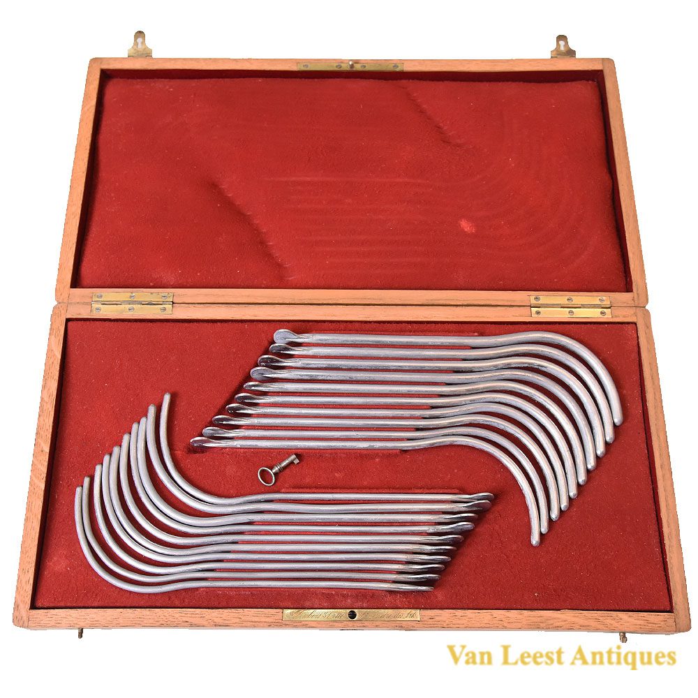 450228i-2 Béniqué bougies by Dubois, circa 1870-1880 - Van Leest Antiques (1)
